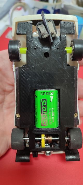 Coche Scalextric Lancia 037 Rally