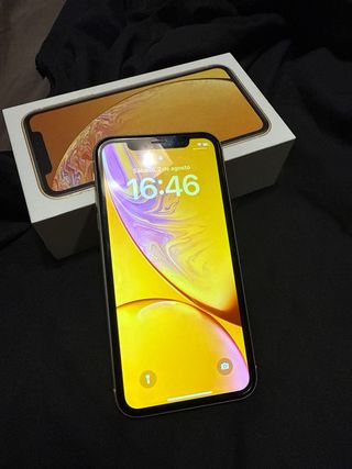 iPhone XR Amarillo 64GB de Segunda mano por 110 EUR en