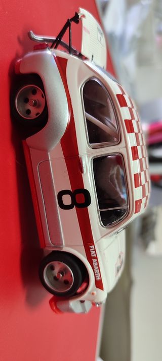 Coche Scalextric Fiat Abarth