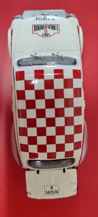 Coche Scalextric Fiat Abarth