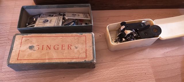 Máquina de coser Singer antigua