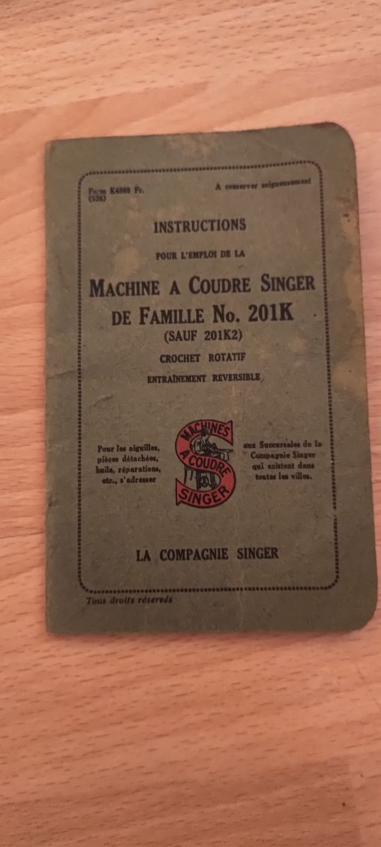 Máquina de coser Singer antigua