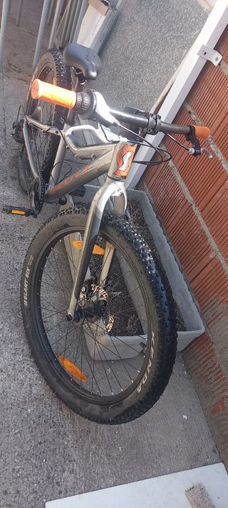 Bicicleta Scott Roxter 24" casi sin uso.