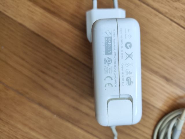 Cargador original Apple MagSafe 45W