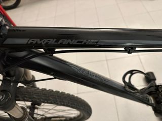 Rodillo BKool Pro + Bicicleta GT 1.0 Avalanche