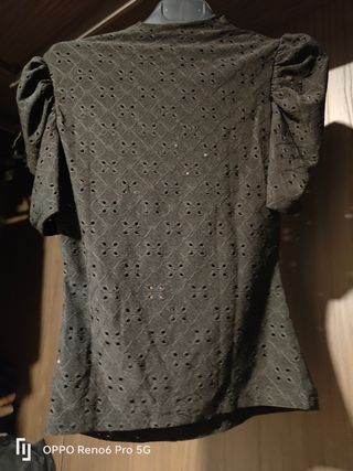 Maglia nera a maniche corte