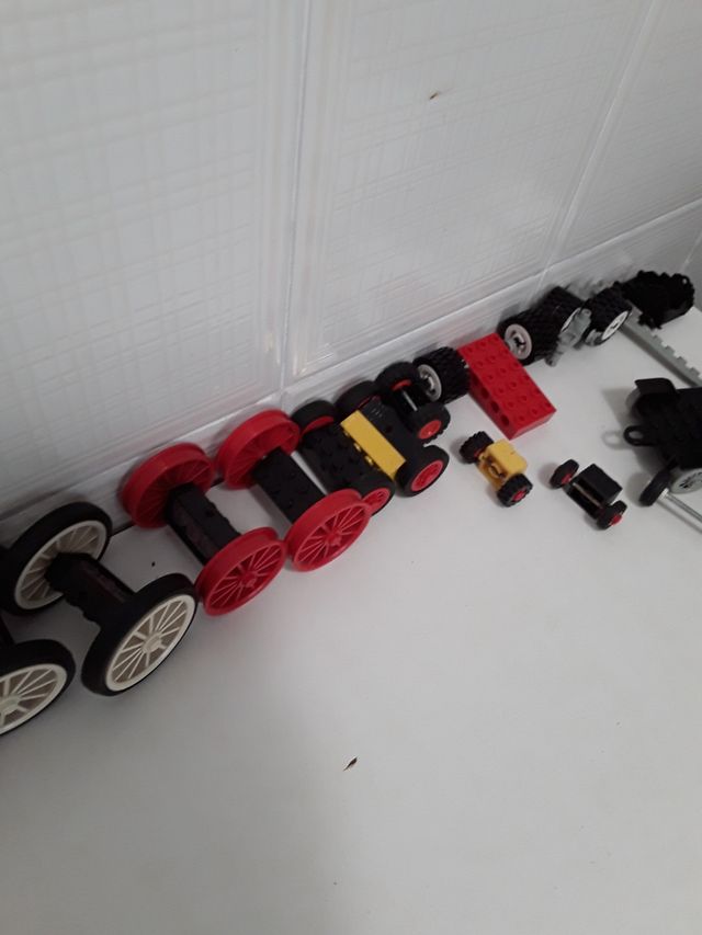 Rodales de juguete de Play mobil, en número de 20.