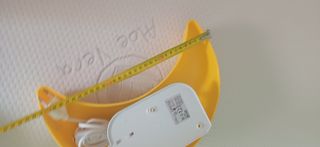 Lampara de pared infantil luna IKEA amarilla