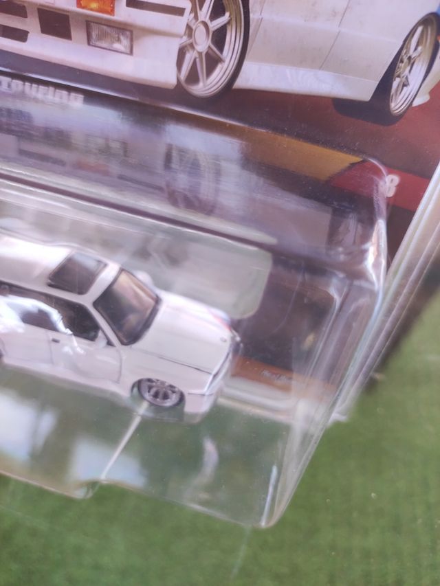 Hot Wheels Elite BMW 318i Touring 1990