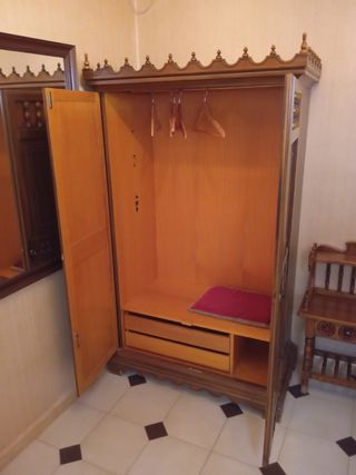 Armario madera antiguo