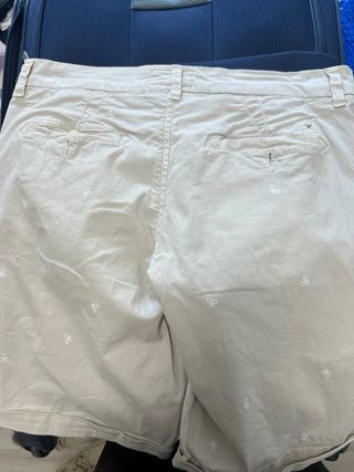 Bermuda Silbon beige - Pantalones cortos 
Talla 40