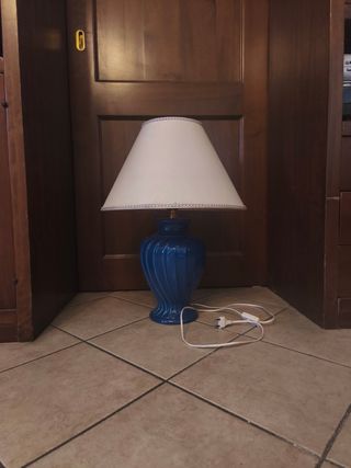 Lampada ceramica blu e paralume