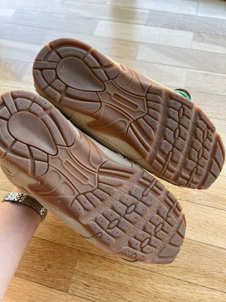 Zapatillas sneakers beige suede talla 40
