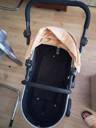 Coche bebé juguete beige