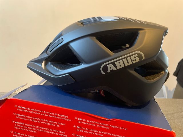 Casco bici Abus nero