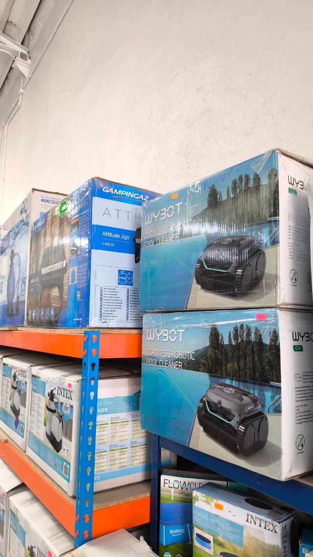 WYBOT C2V Limpiafondos robot piscina paredes