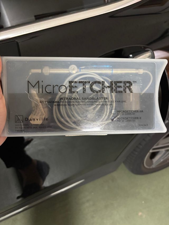 Microetcher II: Arenadora intraoral