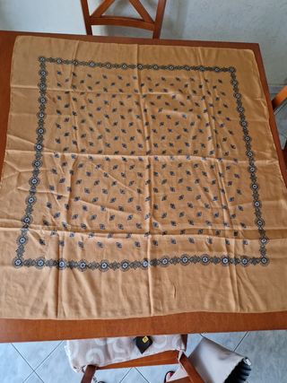 Foulard grande in seta senape vintage