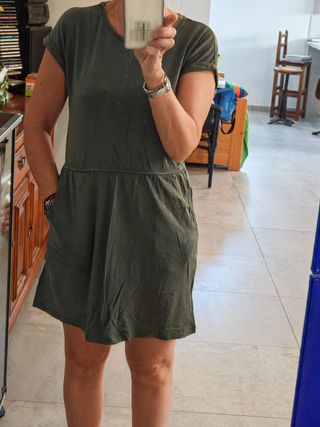 Vestito corto verde oliva estivo