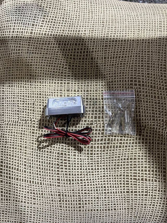 Luz matrícula moto Puig.