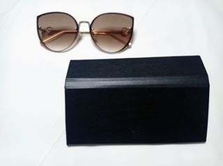 Funda gafas Fendi negra y blanca