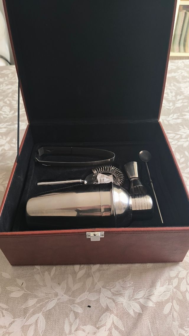 Kit coctelería - Caja cuero marrón