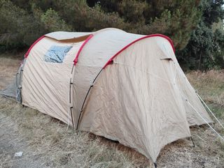 Tienda Quechua T4.2 XL con 2 habitaciones dobles