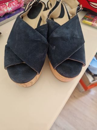 Sandalias tacón azul marino
