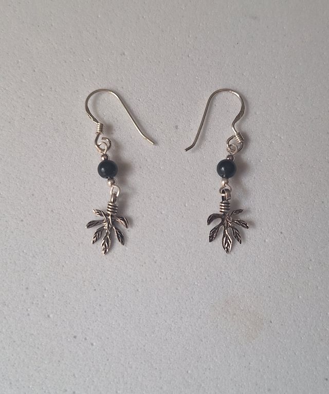 39210 Pendiente flor bolitas