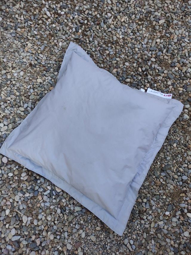 Cojín Gris Exterior Resistente