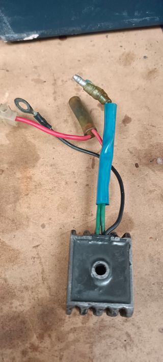 Regulador/rectificador de Voltaje 

