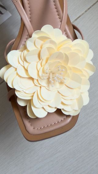 Sandalias Zara - Flores Beige
