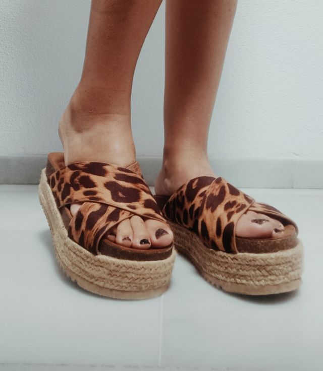 Sandalias plataforma leopardo
