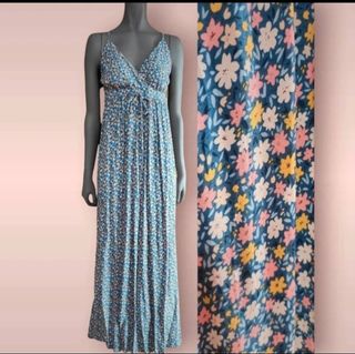 Precioso vestido largo con estampado de flores 