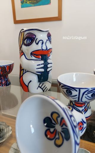 Jarra y Vasos O Castro, Serie Vicios