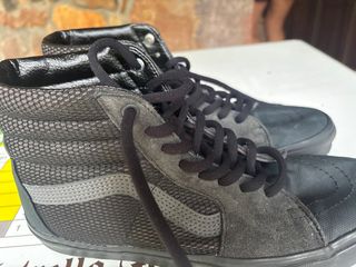 Vans Sk8-Hi 40 - negras y grises