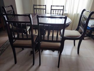 Mesa extensible + 6 sillas madera