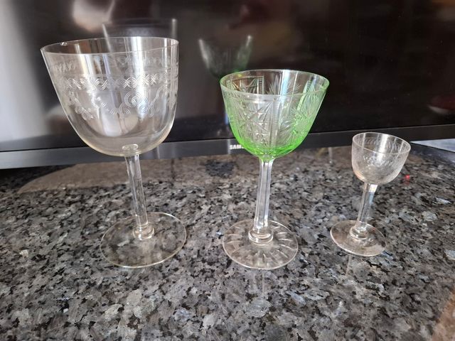 Juego cristalería antigua grabada