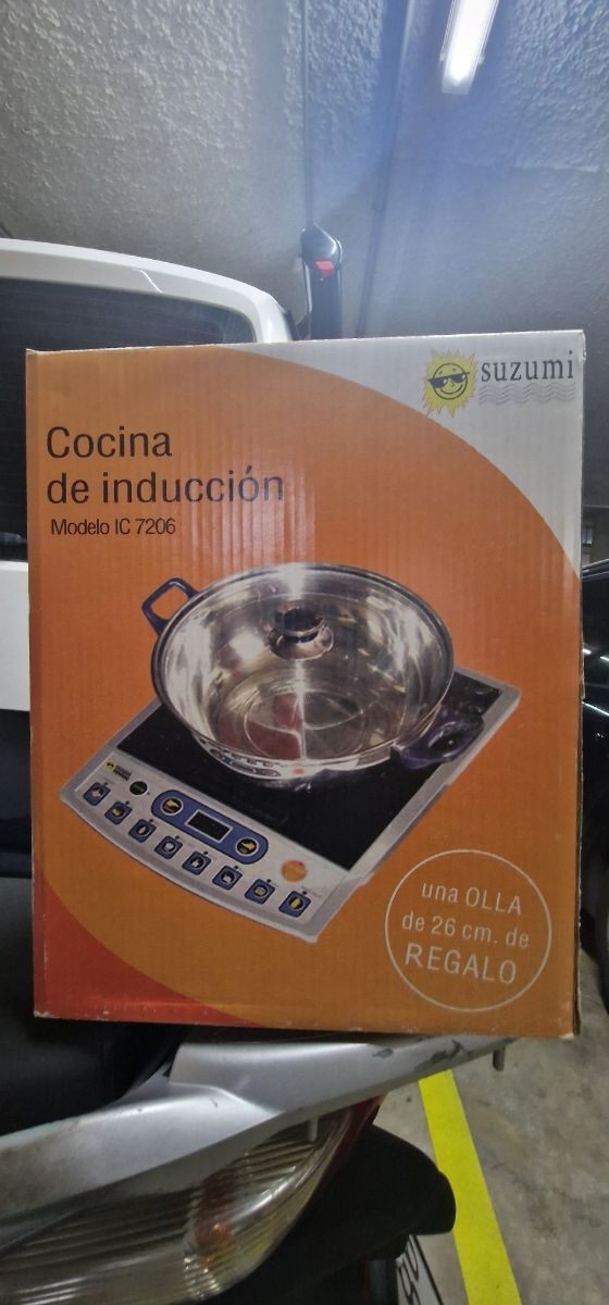 Cocina inducción Suzumi IC 7206 + olla