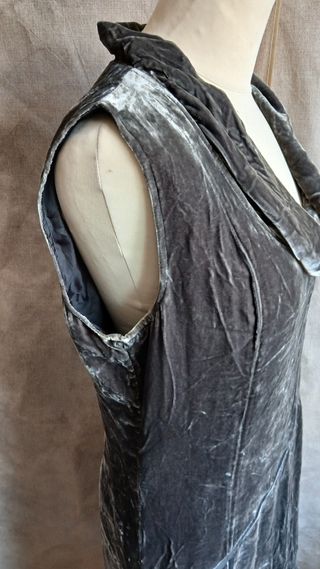 Vestido gris de terciopelo