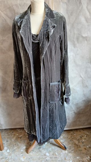 Vestido gris de terciopelo