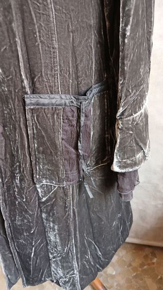 Vestido gris de terciopelo