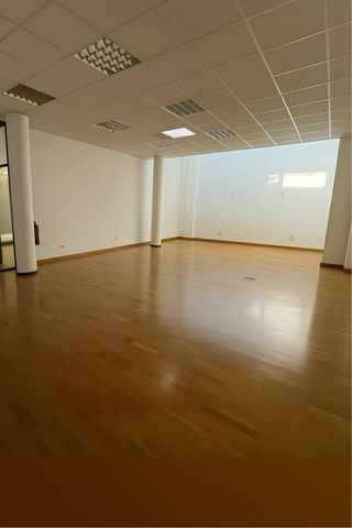 Oficina en alquiler - Espacio diáfano