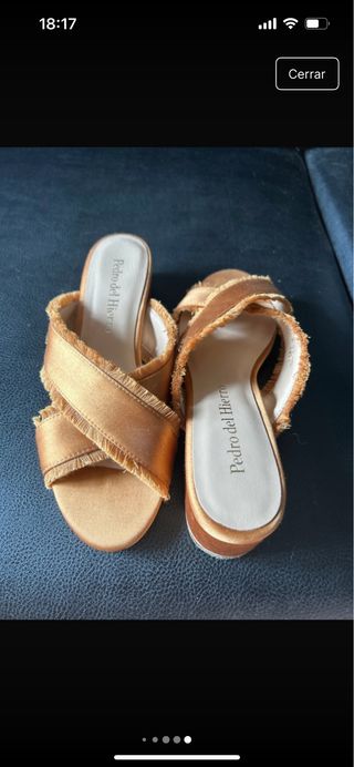 Sandalias Pedro del Hierro doradas - talla 37