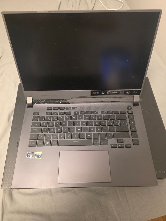 Portátil ASUS ROG STRIX G15