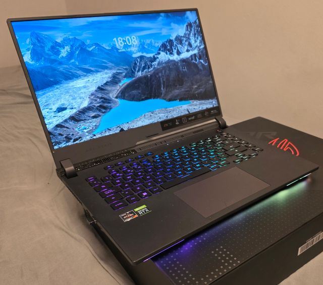 Portátil ASUS ROG STRIX G15
