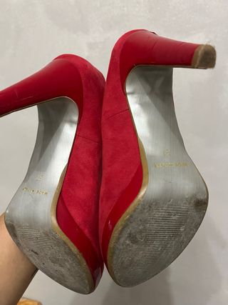 Scarpe rosse con tacco e plateau