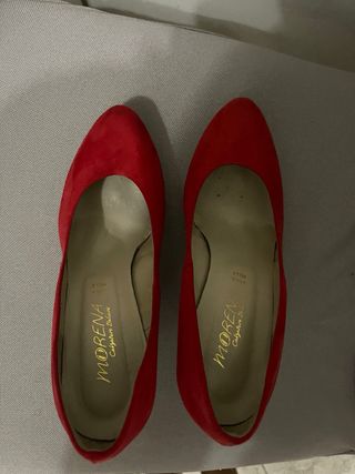 Scarpe rosse con tacco e plateau