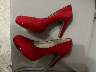Scarpe rosse con tacco e plateau
