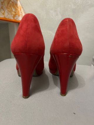 Scarpe rosse con tacco e plateau